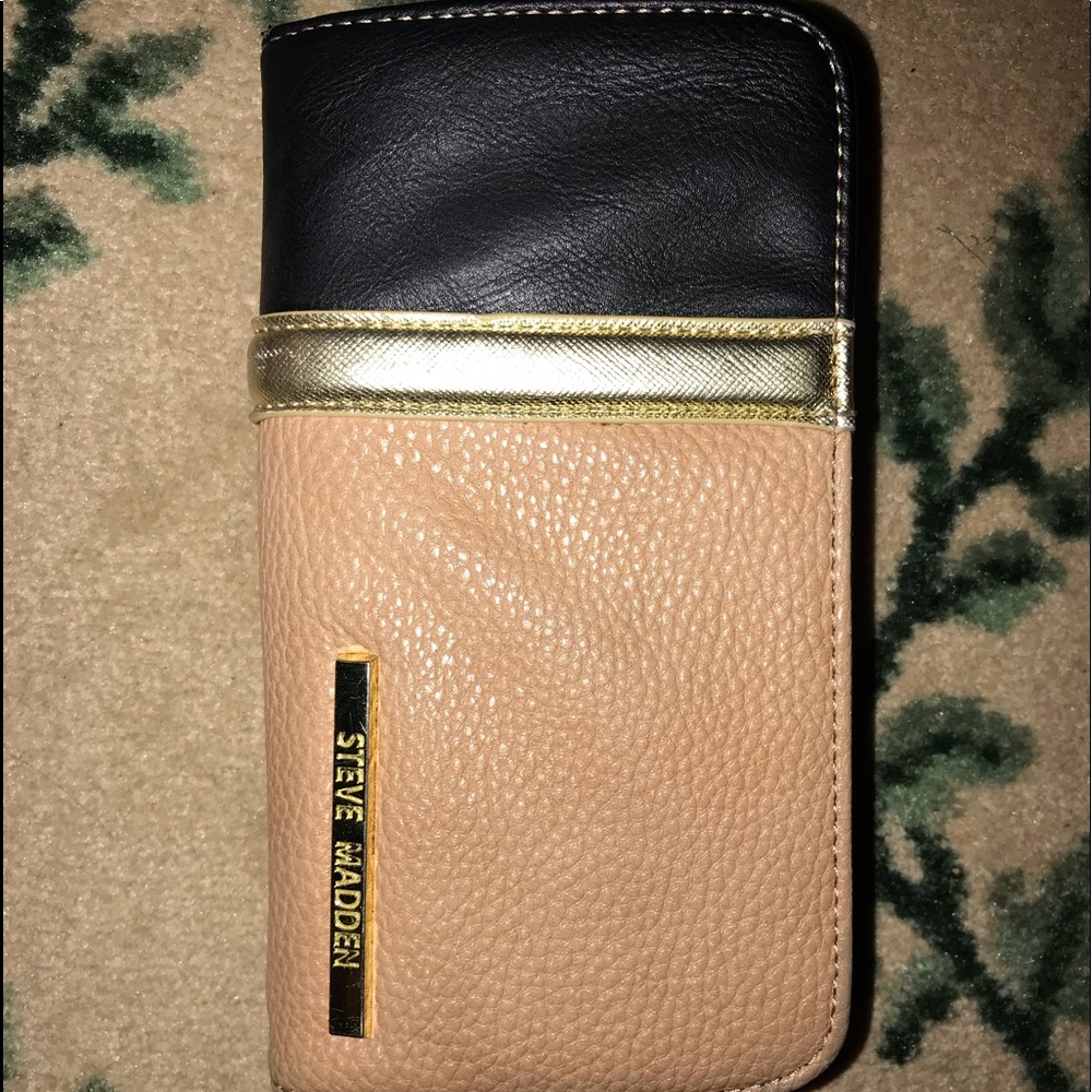 Steve Madden wallet